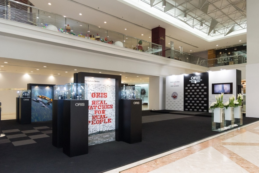 oris-luxury-roadshow-exhibition-event-contractor